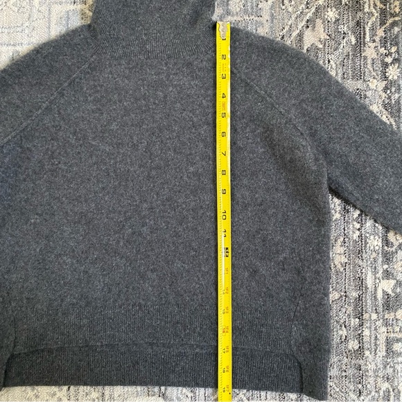 Knyt & Lynk Cropped Cashmere Turtleneck - Picture 6 of 7